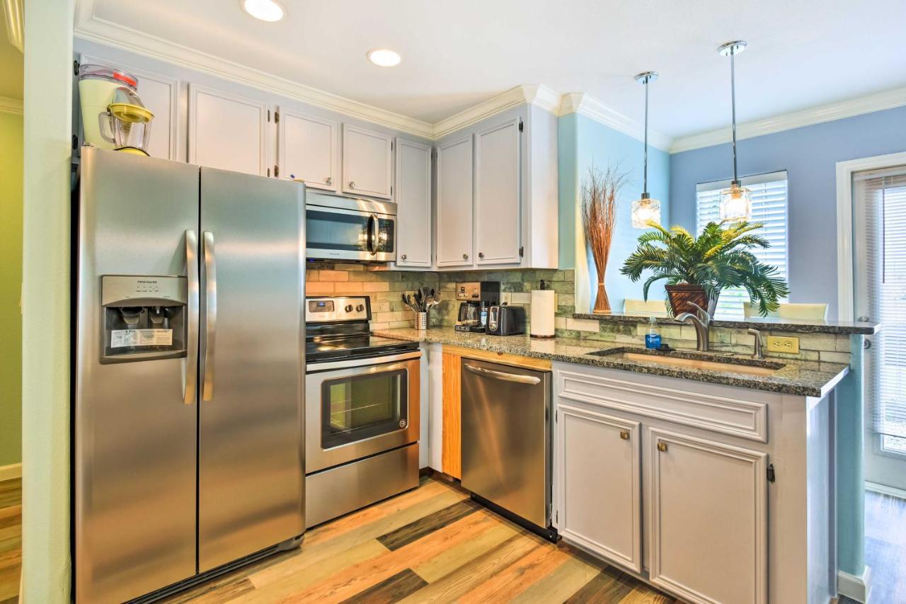 Spacious Port Aransas Condo Near Beach And Golfing Exterior photo